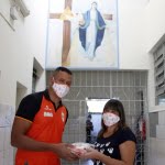 SOLIDARIEDADE: COIMBRA DISTRIBUI MÁSCARAS EM CONTAGEM E BELO HORIZONTE SOLIDARIEDADE: COIMBRA DISTRIBUI MÁSCARAS EM CONTAGEM E BELO HORIZONTE