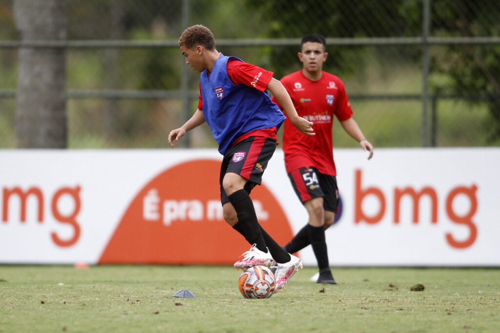 FUTGOL REALIZA TREINAMENTOS DE SUAS CATEGORIAS NO CT FUTGOL REALIZA TREINAMENTOS DE SUAS CATEGORIAS NO CT