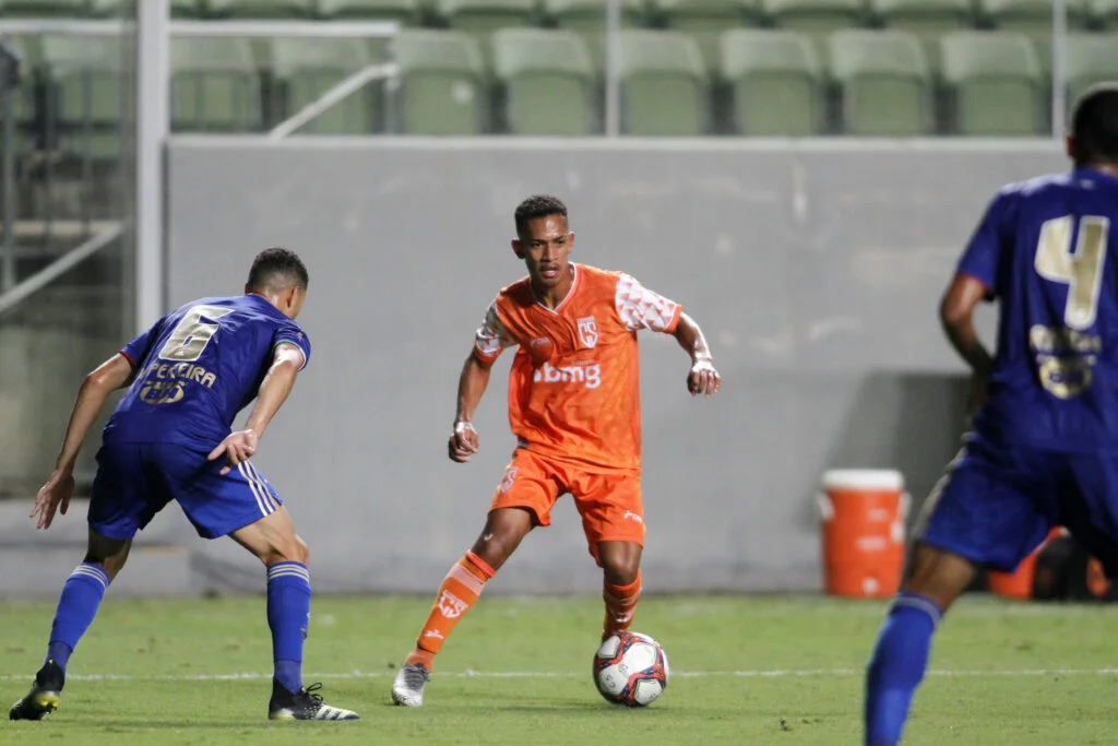 COIMBRA SOFRE REVÉS CONTRA O CRUZEIRO NO INDEPENDÊNCIA COIMBRA SOFRE REVÉS CONTRA O CRUZEIRO NO INDEPENDÊNCIA
