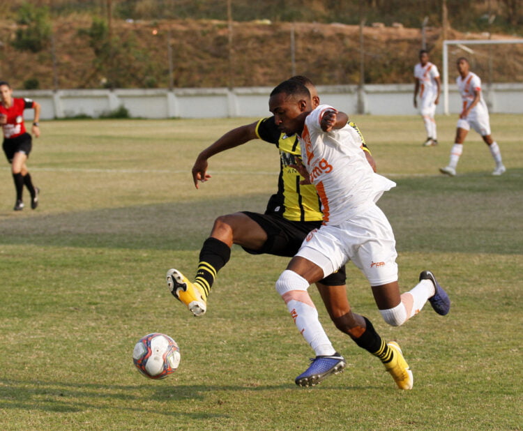21-09-09 – Mineiro 2021 – Sub-20 – Serranense 0 x 0 Coimbra – f – Henrique Chendes (30)-SITE 21-09-09 - Mineiro 2021 - Sub-20 - Serranense 0 x 0 Coimbra - f - Henrique Chendes (30)-SITE