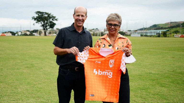 PREFEITA MARÍLIA CAMPOS VISITA O CT DO COIMBRA