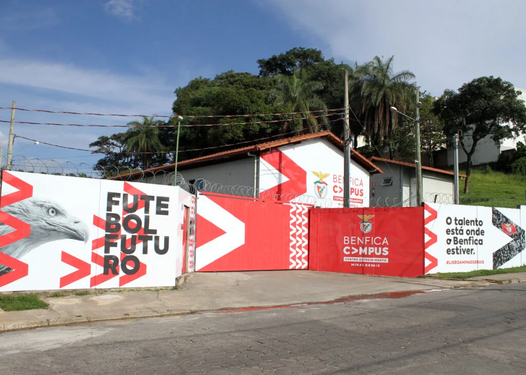CT DO COIMBRA VIRA BENFICA CAMPUS – MINAS GERAIS E PASSA POR AMPLIAÇÃO E REFORMAS CT DO COIMBRA VIRA BENFICA CAMPUS – MINAS GERAIS E PASSA POR AMPLIAÇÃO E REFORMAS