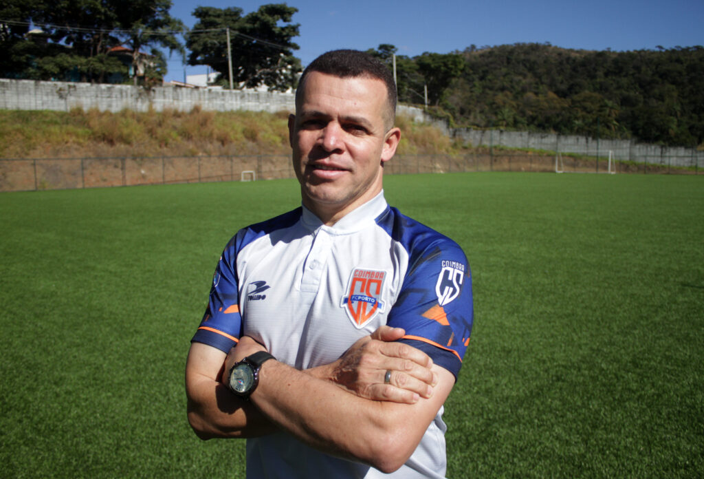 COIMBRA FC PORTO ANUNCIA O TREINADOR PARA O PROFISSIONAL COIMBRA FC PORTO ANUNCIA O TREINADOR PARA O PROFISSIONAL