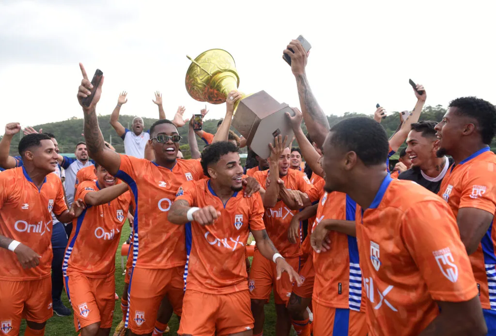 O COIMBRA É O GRANDE CAMPEÃO MINEIRO DA SEGUNDA DIVISÃO 2025